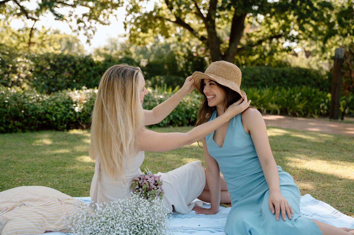 contact-us-Venga-Bridesmaid-Dresses-Linen-Blend-Womens-South-Africa-1001.jpg